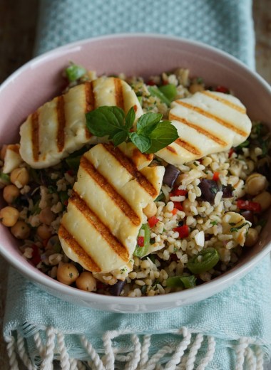 Bulgursalat med halloumi