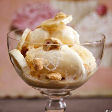nærbilde av skål med dessert