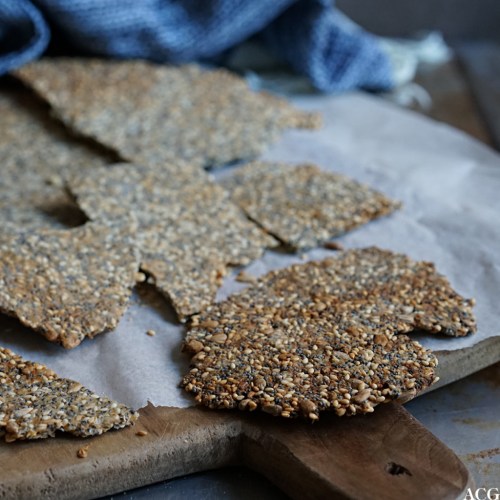 knekkebrød med chia og valmuefrø