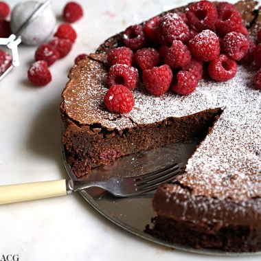 konfektkake med bringebær