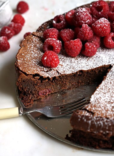 konfektkake med bringebær