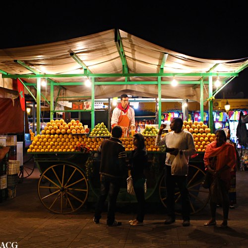 Juice-selger på torget i Marrakech