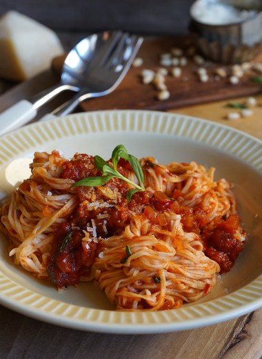 pasta med nduja i tomatsaus og estragon