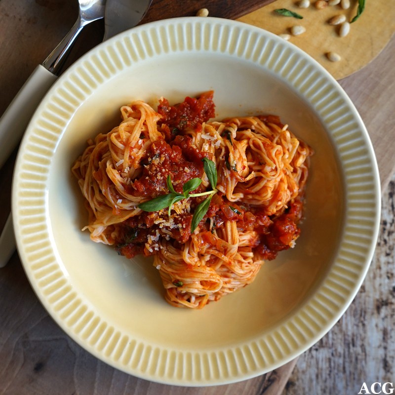 pasta med nduja og revet parmesan på toppen
