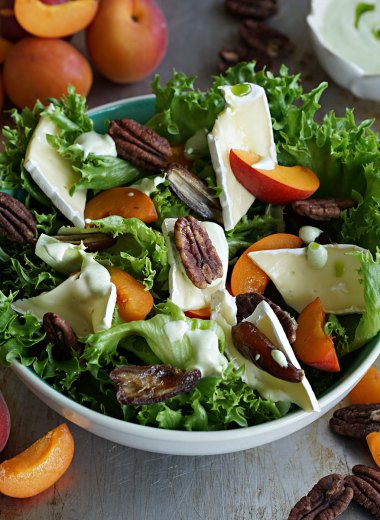sommersalat med ramsløkdressing