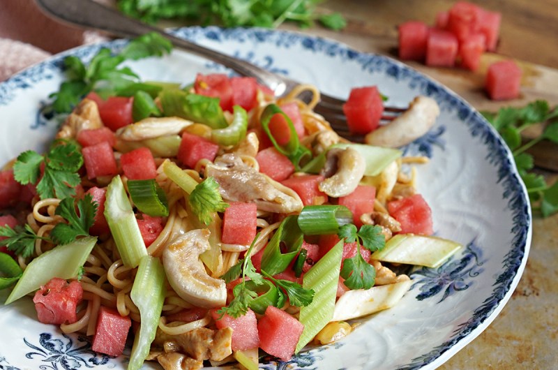 Spicy vannmelonsalat med kylling