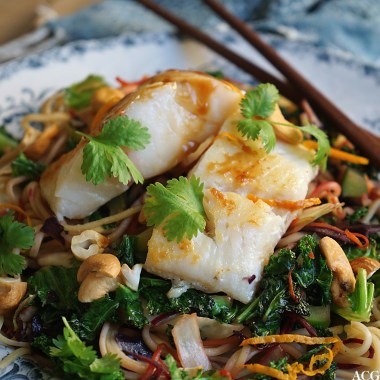 wok med torsk, nudler og appelsin